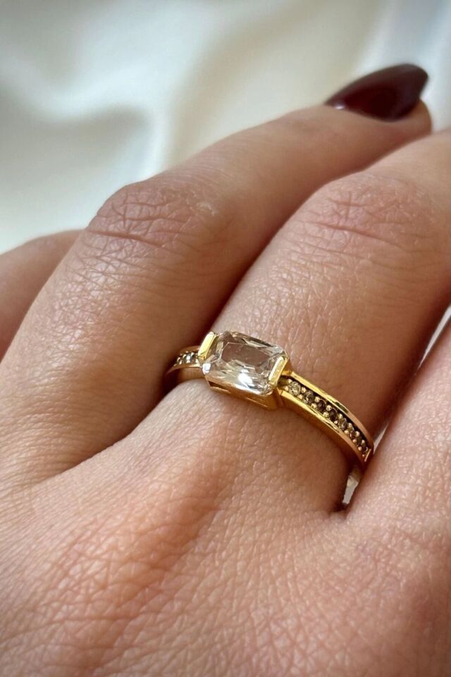 Yeni Sezon Baget Tek Taş Tasarım Ayarlanabilir Kadın Çelik Yüzük Gold