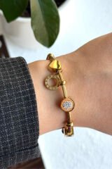 Özel Seri Romen Charmlı Kalp Ve Kelebek Detaylı Mıknatıslı Kadın Çelik Bileklik Kelepçe