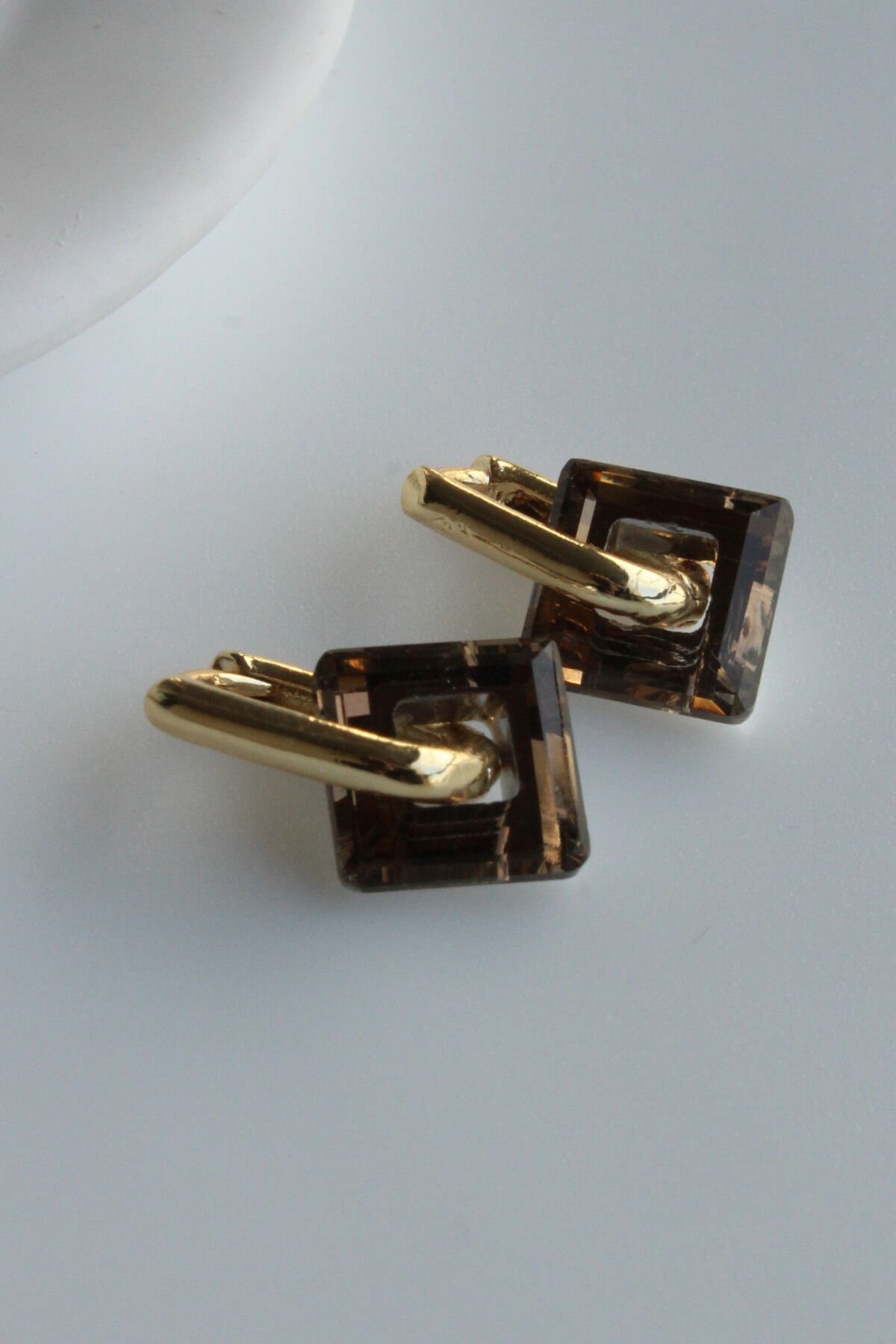 Özel Seri Parlak Kare Taşlı Minimalist Halka Model Kadın Çelik Küpe