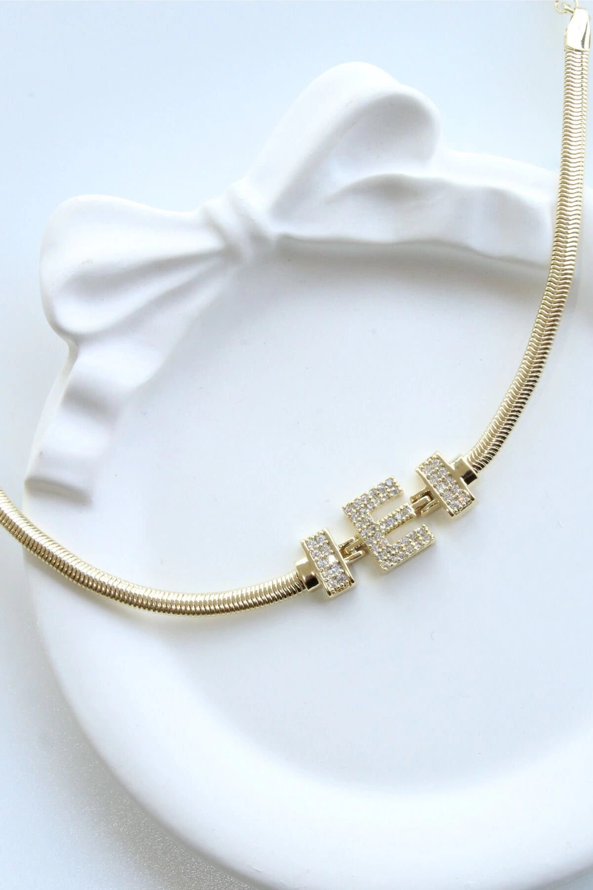 İthal Seri E Harfi Balık Sırtı Zincirli Kadın Çelik Bileklik Kararmaz Renk Atmaz