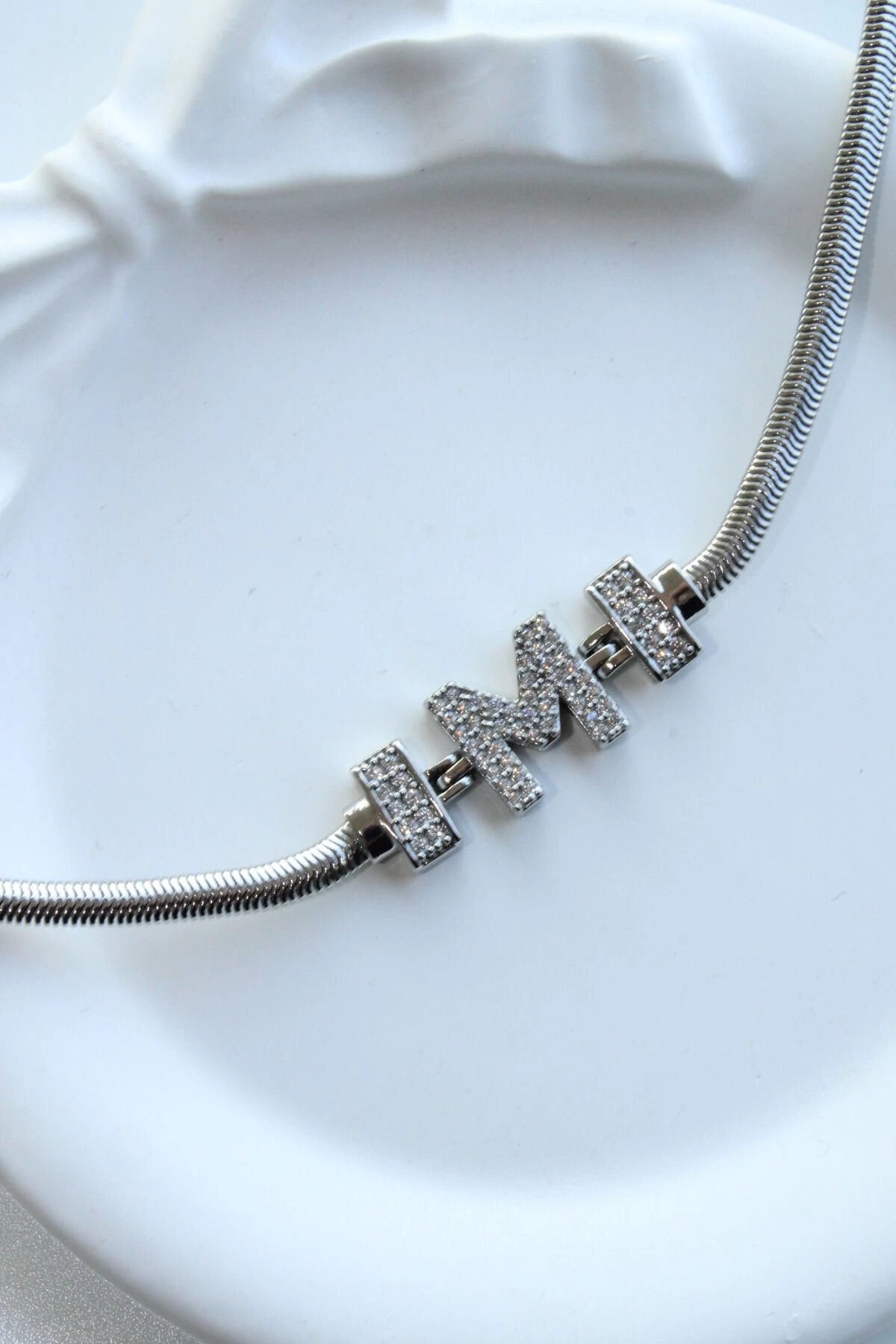 İthal Seri M Harfi Balık Sırtı Zincirli Kadın Çelik Bileklik Kararmaz Renk Atmaz