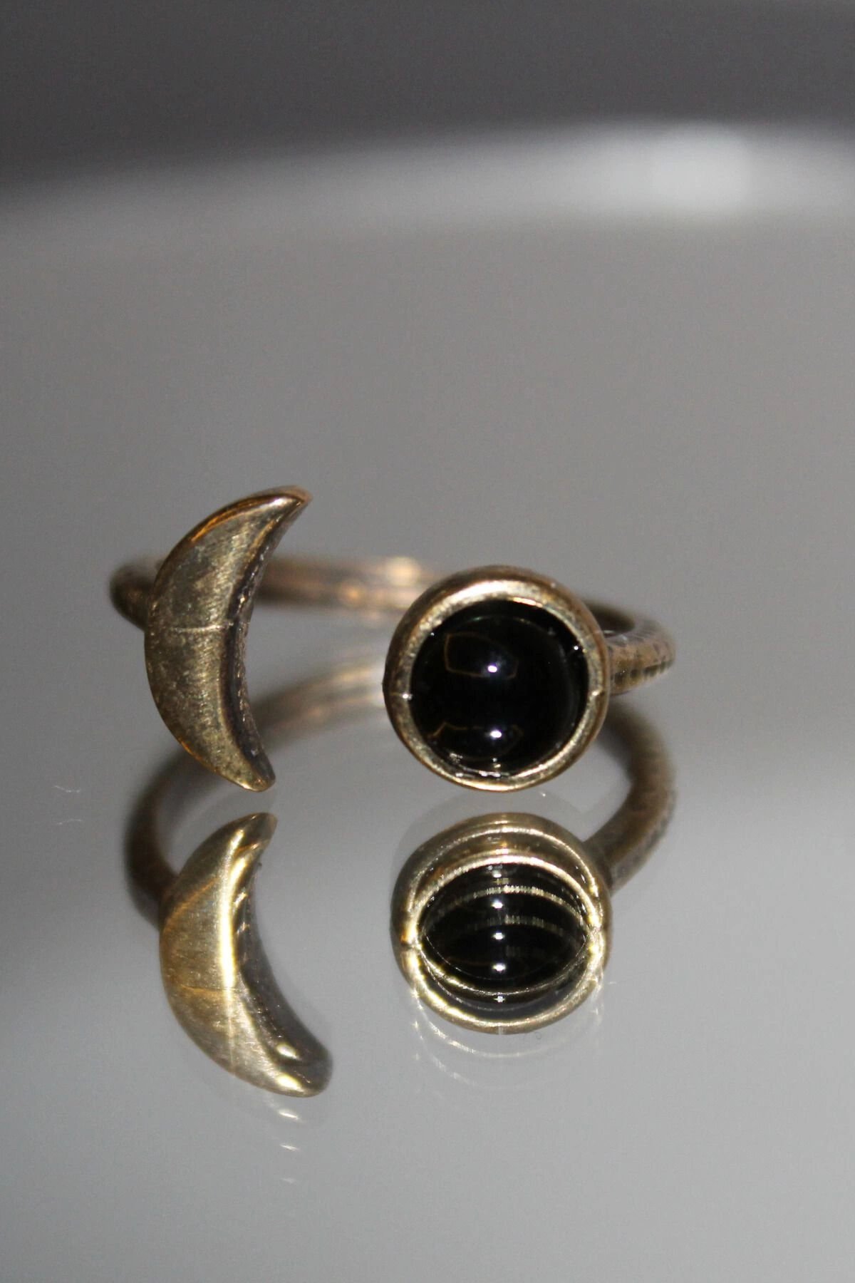 Yeni Sezon Bronz Paslanmaz Kararmaz  Yuvarlak Doğal Taş Hilal Model Ayarlanabilir Yüzük