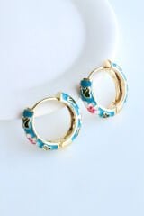 Mineli Renkli Çiçek Halka Tasarım Kararmaz Renk Atmaz Kadın Çelik Küpe