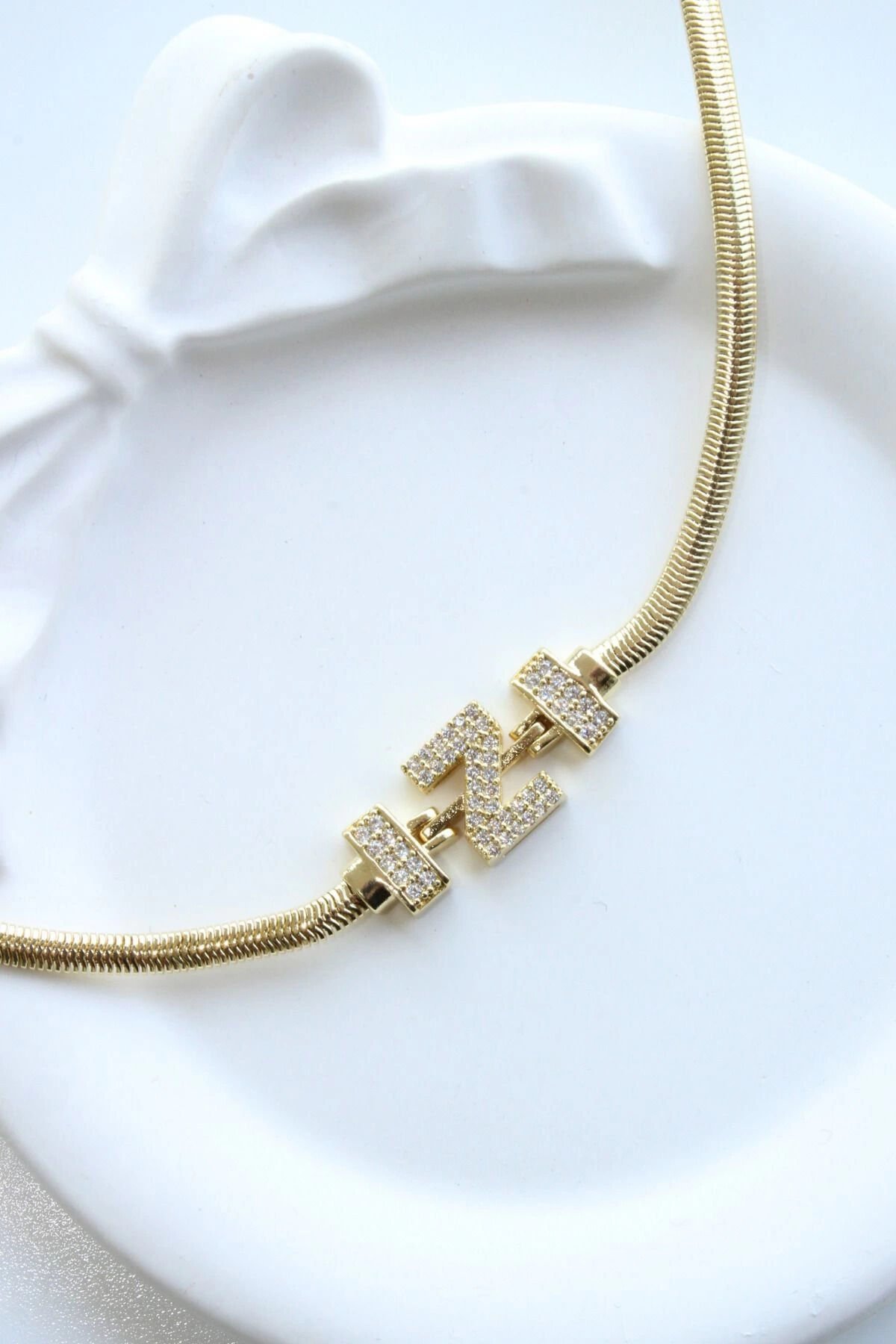 İthal Seri Z Harfi Balık Sırtı Zincirli Kadın Çelik Bileklik Kararmaz Renk Atmaz