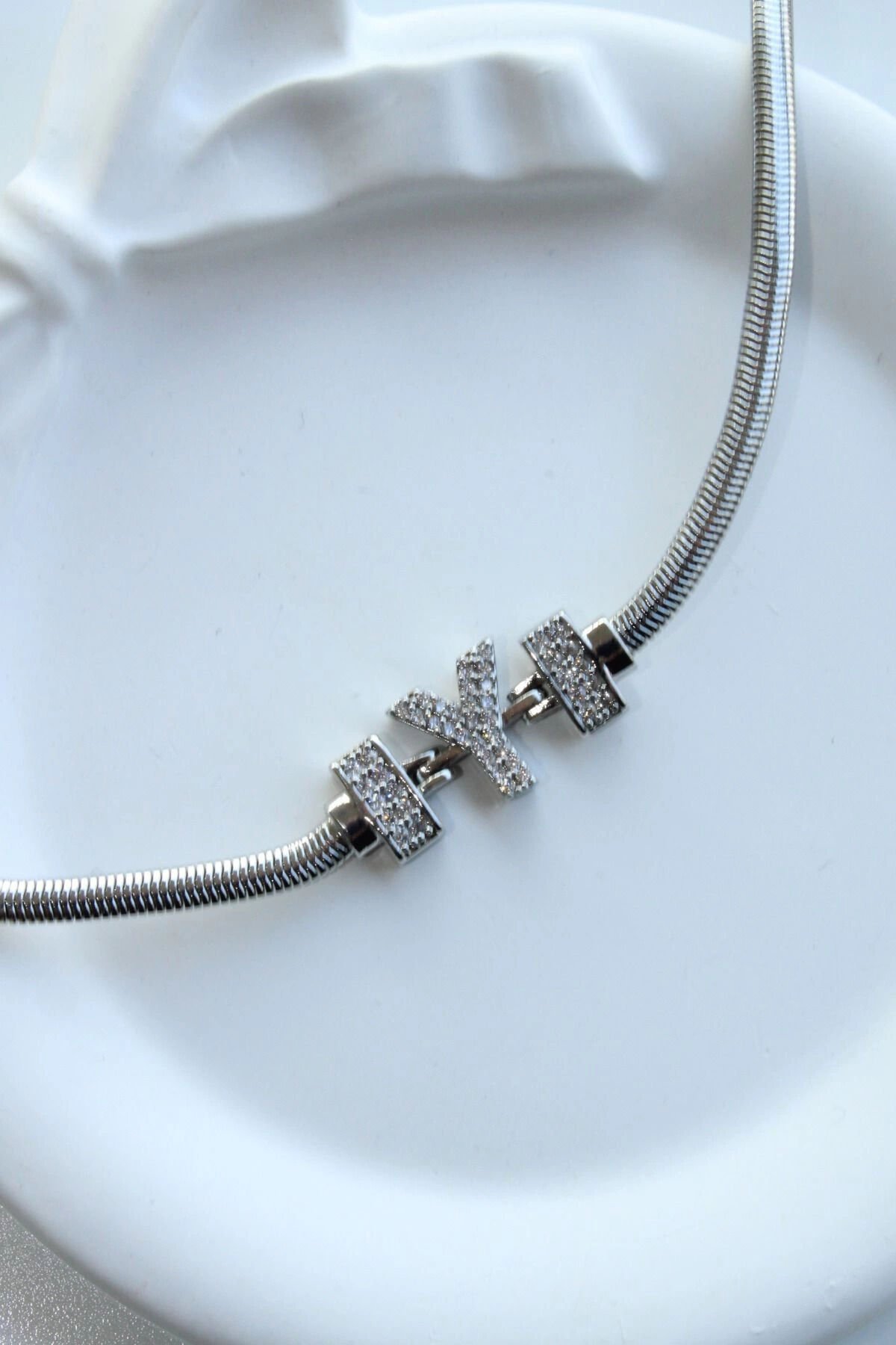 İthal Seri Y Harfi Balık Sırtı Zincirli Kadın Çelik Bileklik Kararmaz Renk Atmaz