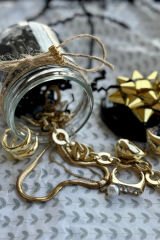 Gizemli Takı Kavanozu 6 Adet Ürün Kolye Bileklik Yüzük Küpe Earcuff Kıkırdak Küpe