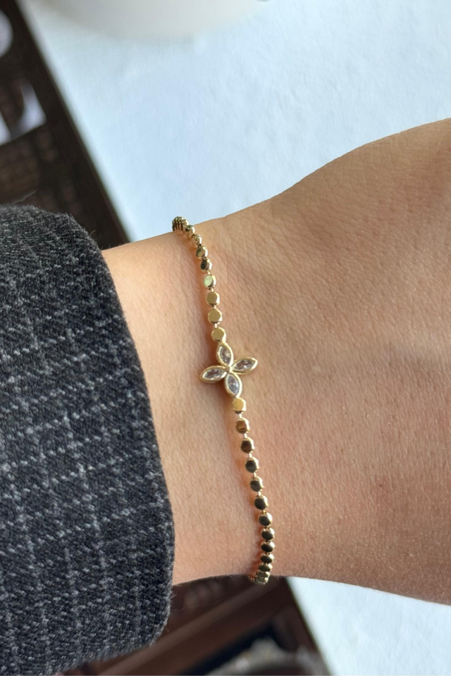 V.İ.P Seri Ezme Zincirli Yonca Çiçek Model Renk Atmaz Kararmaz Garantili Kadın Çelik Bileklik Gold