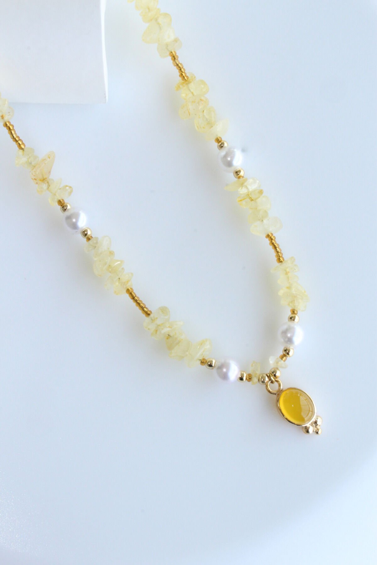 Yeni Sezon Incili Altın Renk Boncuklu 2 Cm Oval Uçlu 45 Cm Tasarım Bijuteri Doğal Taş Kolye