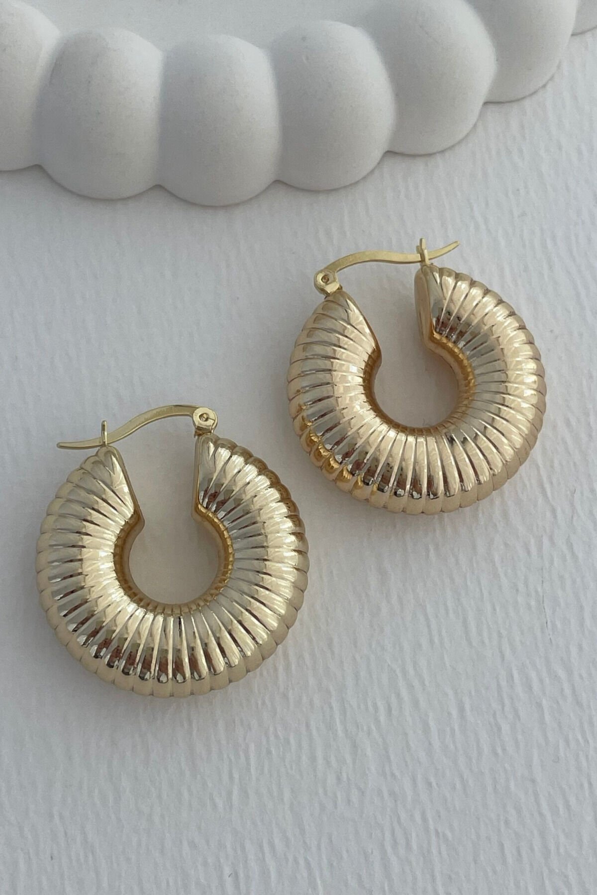 Özel Seri Bold Wave Tasarım Salyangoz Model Kadın Çelik Küpe