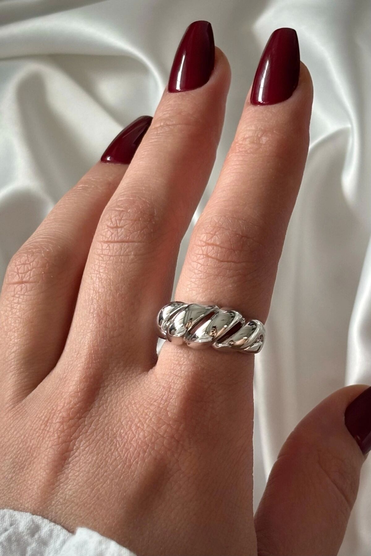 Özel Seri İthal Cilalı Sarmal Örgü Model Bombe Tasarım Ayarlanabilir Kadın Çelik Yüzük