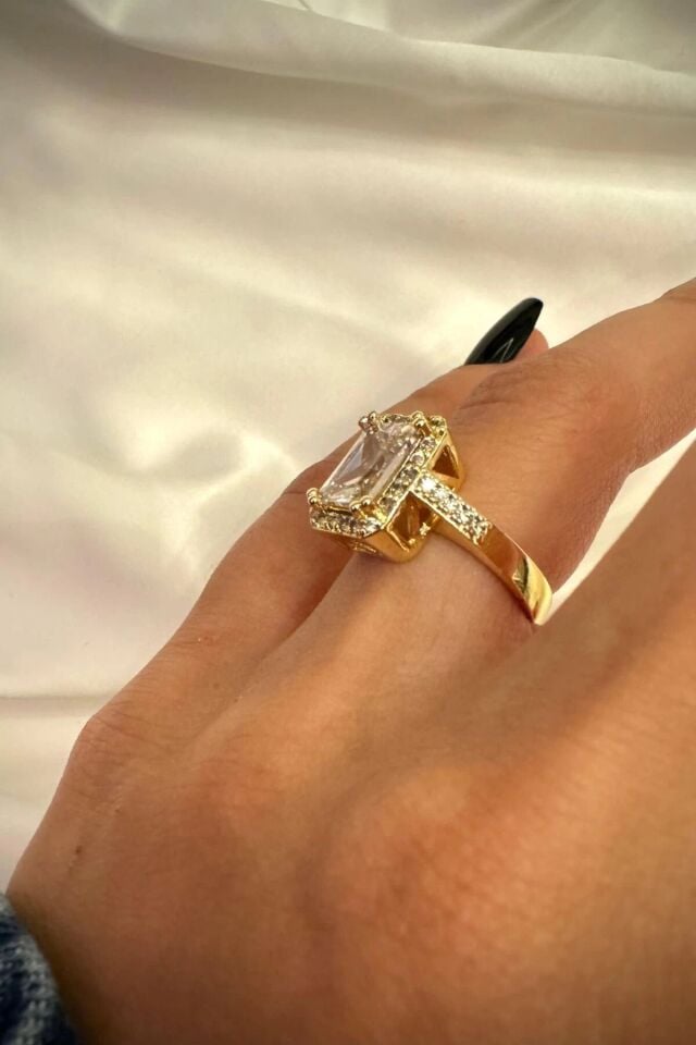Premium İthal Seri Büyük Baget Zirkon Taşlı Tek Taş Ayarlanabilir Tasarım Kadın Çelik Yüzük Gold