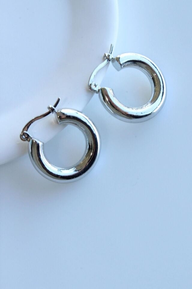 Yeni Sezon Klasik Halka Model Kadın Küpe Gümüş