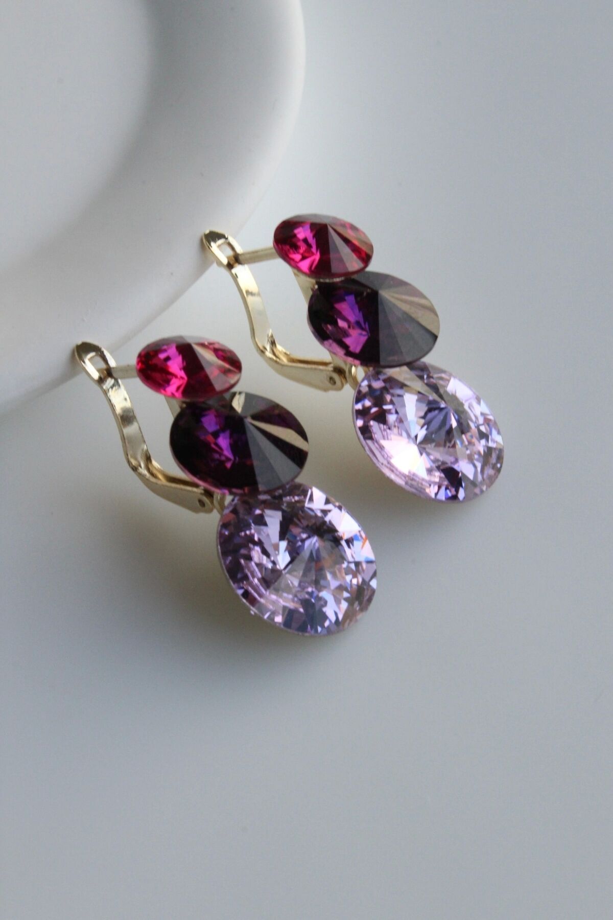 Özel Seri 3lü Oval Zirkon Taşlı Çok Renkli Klipsli Abiye Kadın Çelik Küpe