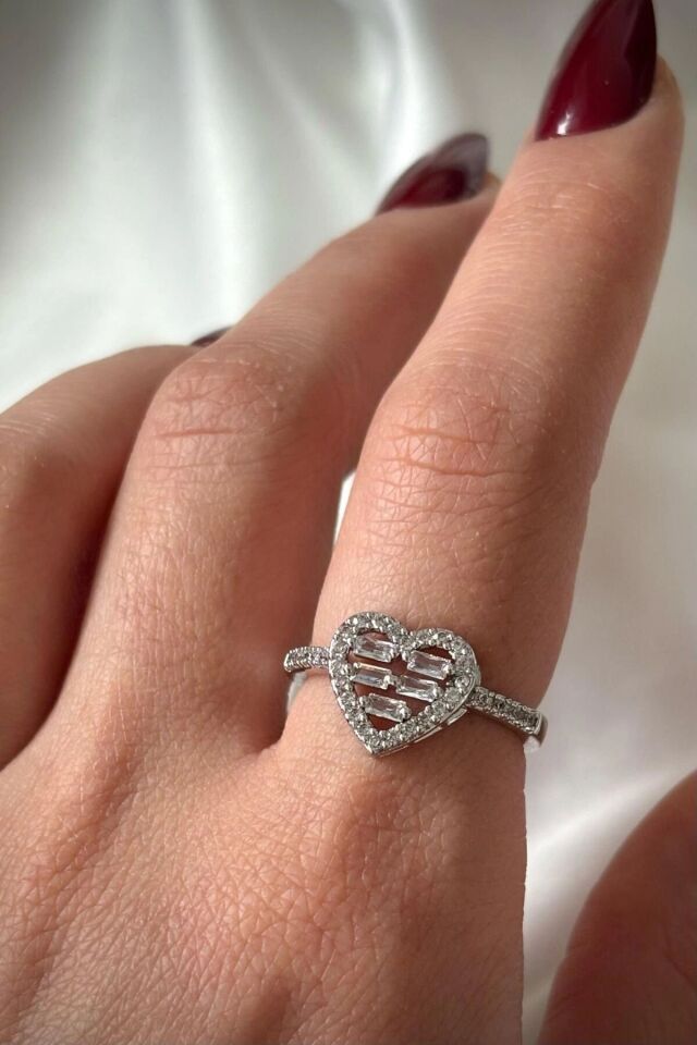 Premium Seri Heart Layer Model Baget Taşlı Kalp Tasarım Ayarlanabilir Kadın Çelik Yüzük Gümüş