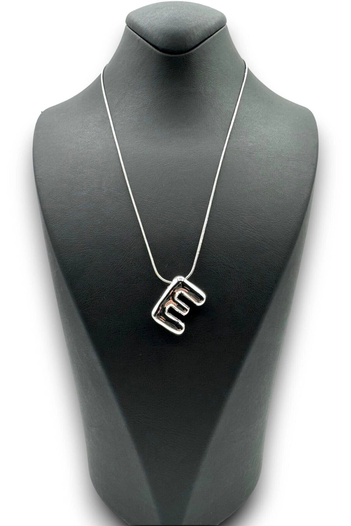 Yeni Sezon İthal Seri Balon Tasarım Gümüş Renk E Harfi 45 Cm Çelik Kadın Kolye