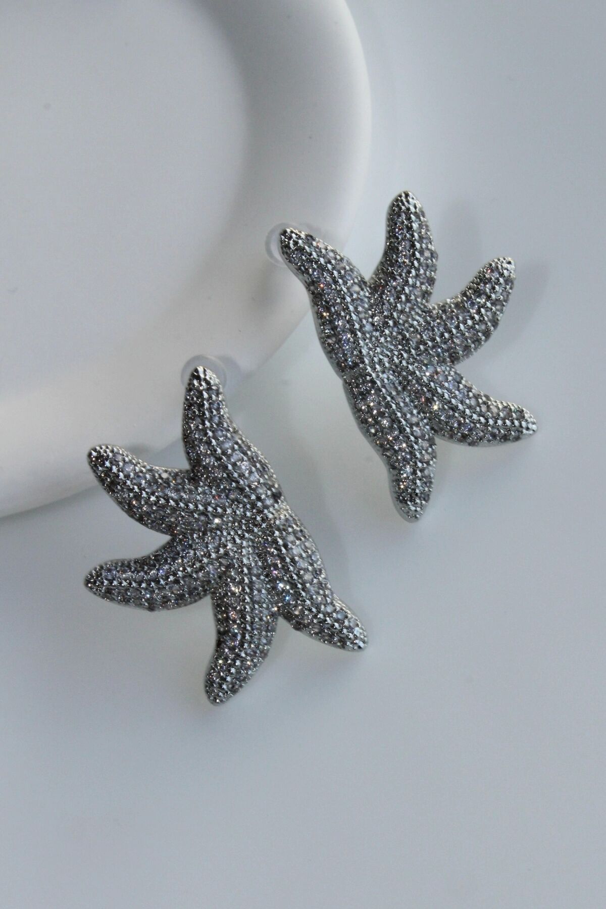 Premium Seri İthal  Zirkon Taş Kaplama Deniz Yıldızı Model Kararmayan Şık Tasarım Kadın Küpe