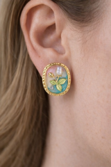 Vintage Incili Beyaz Gül Motifli 3d Tablo Tasarım Kadın Çelik Küpe