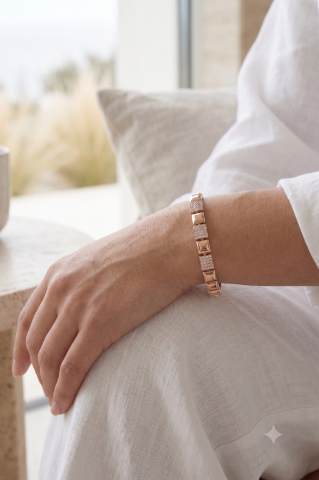 Imperia Bracelet Kararmaz Renk Atmaz Rose Gold Kare Plaka Detaylı Zirkon Taşlı Kadın Çelik Bileklik