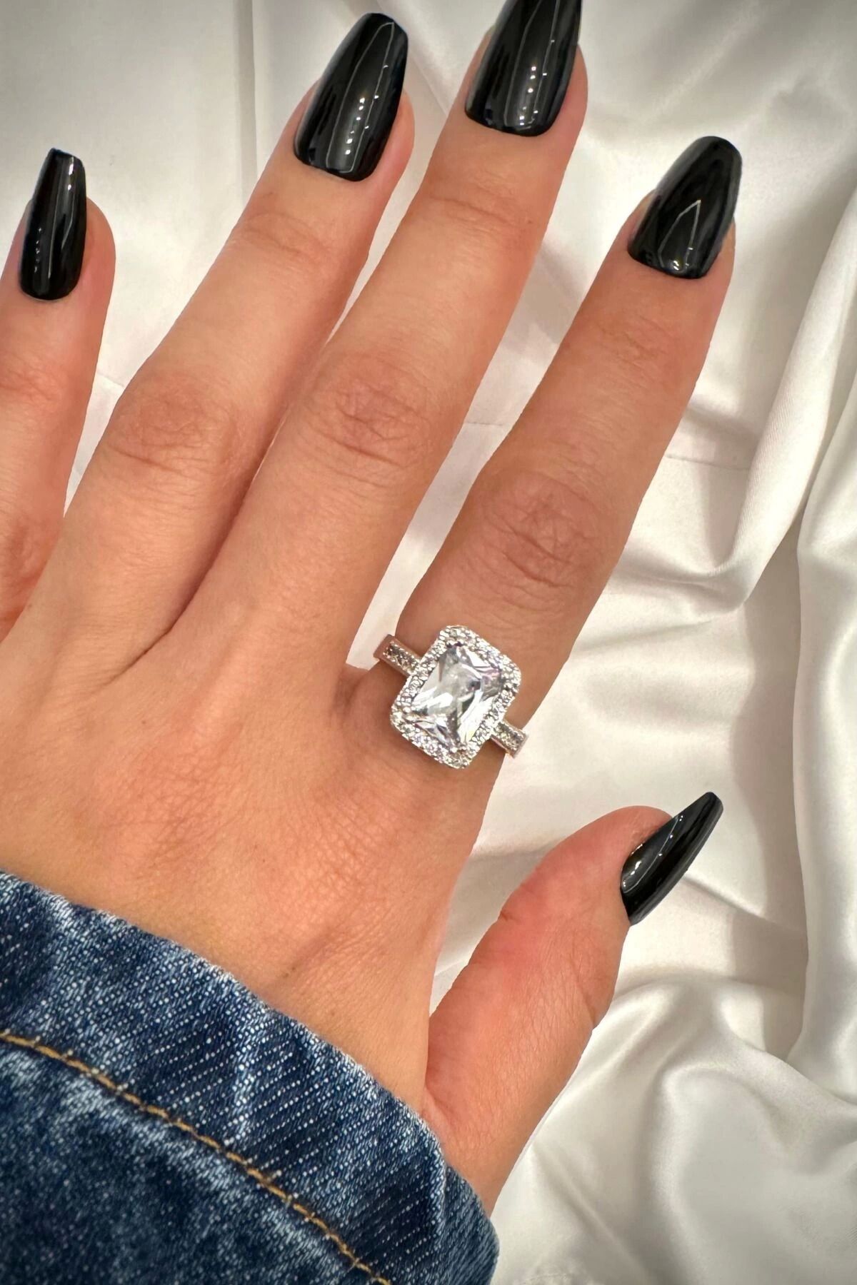 Premium İthal Seri Büyük Baget Zirkon Taşlı Tek Taş Ayarlanabilir Tasarım Kadın Çelik Yüzük