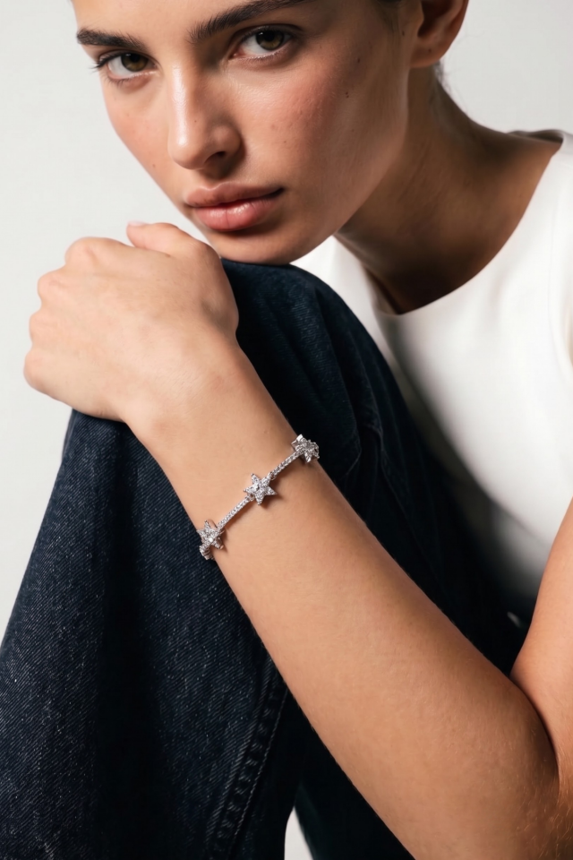 Astra Bracelet Kararmaz Renk Atmaz Xuping Gümüş Renk Yıldız Taşlı Zarif Kadın Su Yolu Çelik Bileklik