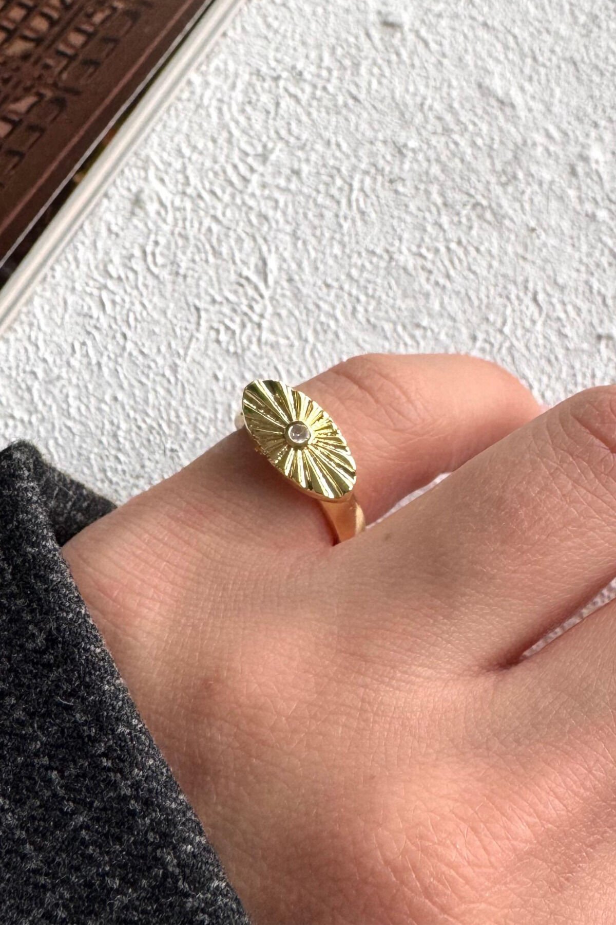 Vintage Gold Göz Motifli Nokta Zirkon Taşlı Tasarım Ayarlanabilir Serçe Parmak Yüzüğü