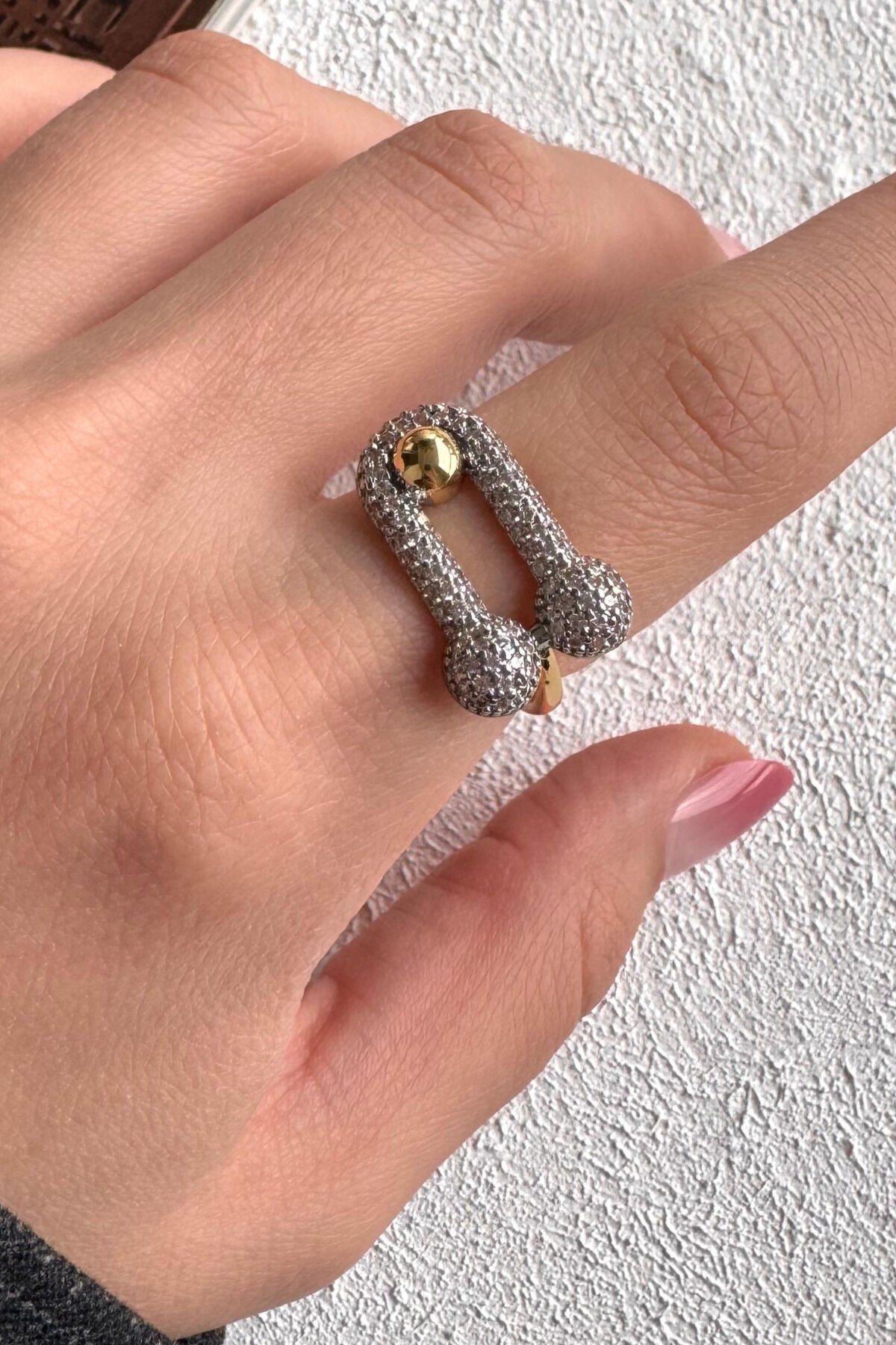 V.I.P Çift Renk Seri Lock Me Tasarım Zirkon Taşlı Marka Model Ayarlanabilir Çelik Yüzük