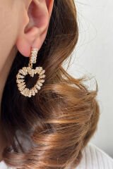 Sallantılı Full Zirkon Taşlı Kalp Tasarım Kararmaz Renk Atmaz Kadın Çelik Küpe