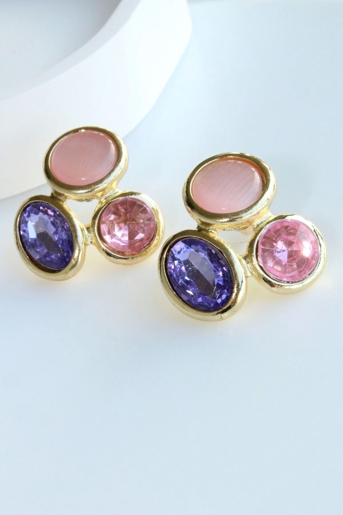 Özel Tasarım Çok Renkli Taşlı Kararmaz Renk Atmaz Kadın Çelik Küpe