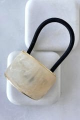 Mermer Görünümlü Tümsek Tasarım Gold Detaylı Kadın Lastik Toka