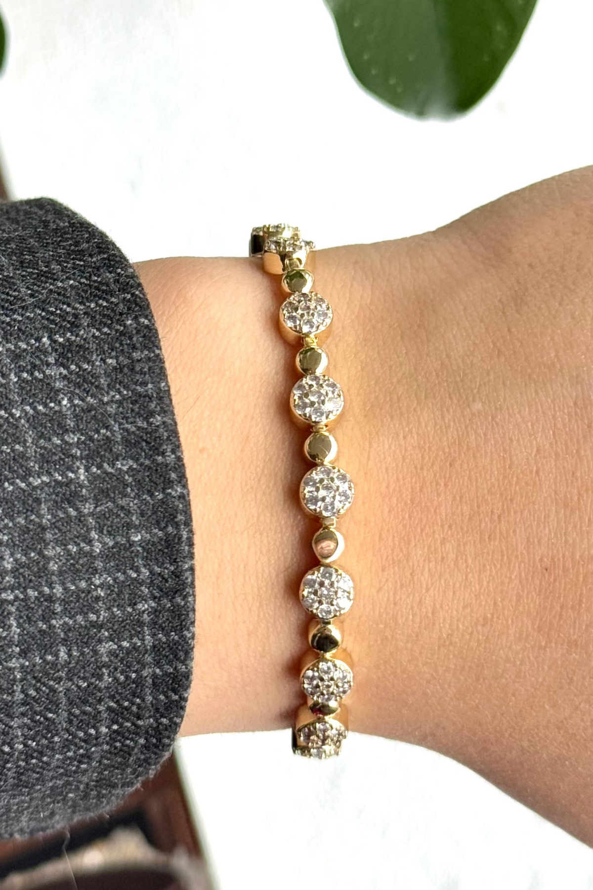 Crystal Sphere Kuyumcu İşçiliği 14K Altın Kaplama Premium Seri Kadın Çelik Bileklik