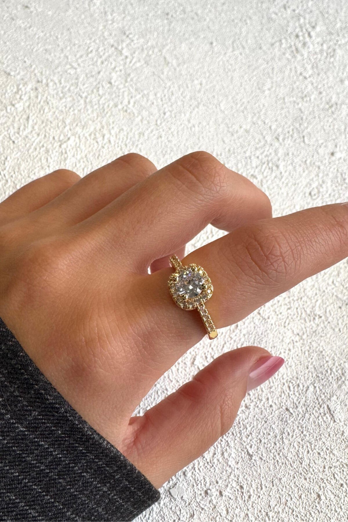 Premium Seri Lunessa Yarım Tur Taşlı Tek Taş Tasarım Ayarlanabilir Kadın Çelik Yüzük