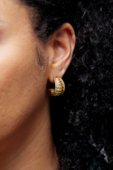 Premium Seri Ribbed Bombe Tasarım Kadın Çelik Küpe