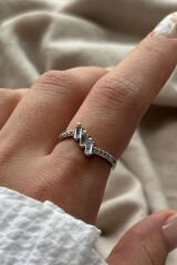 Trinity Üçlü Sıralı Baget Taşlı Ayarlanabilir Kadın Yüzük