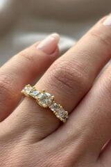 Crown Büyük Küçük Yuvarlak Sıralı Taş Pırlanta Kesim Ayarlanabilir Kadın Yüzük