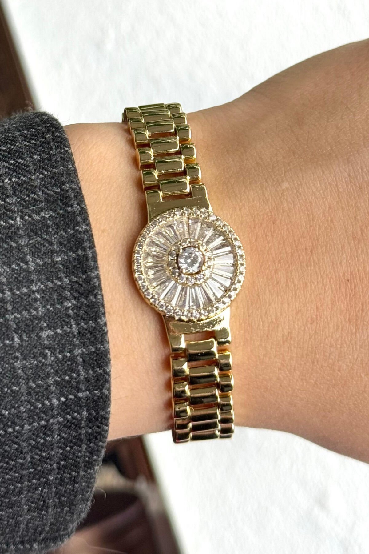 Premium Seri Trapez Kordon Saat Tasarım Ayarlanabilir Kadın Çelik Bileklik Kelepçe