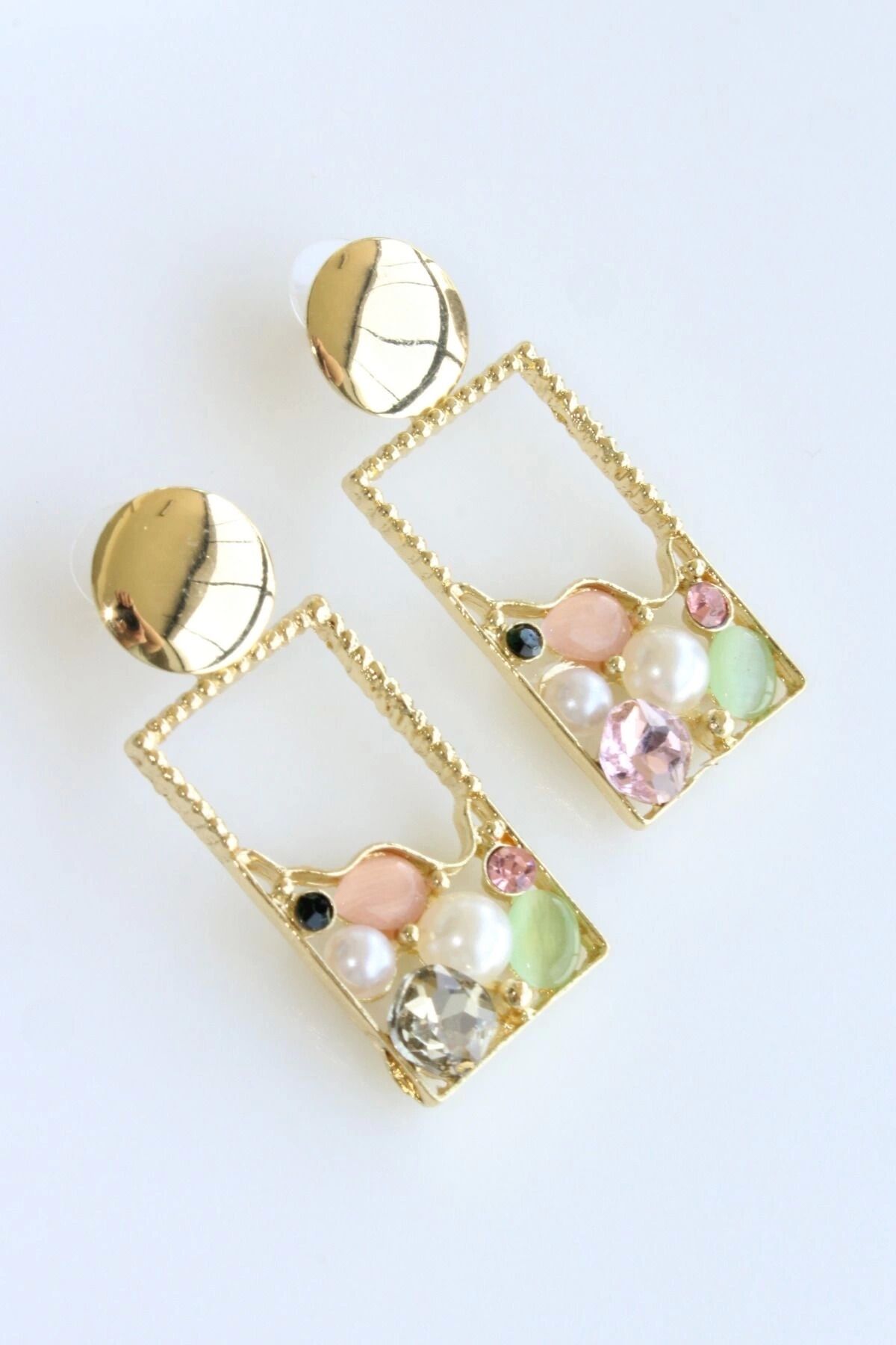 Yeni Sezon Çerçeve Sallantılı Renkli Zirkon Taşlı Tasarım Kararmaz Renk Atmaz Kadın Çelik Küpe