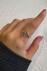 Premium Seri Bold Line Zirkon Taşlı Klasik Tek Taş Tasarım Yarım Tur Ayarlanabilir Kadın Çelik Yüzük