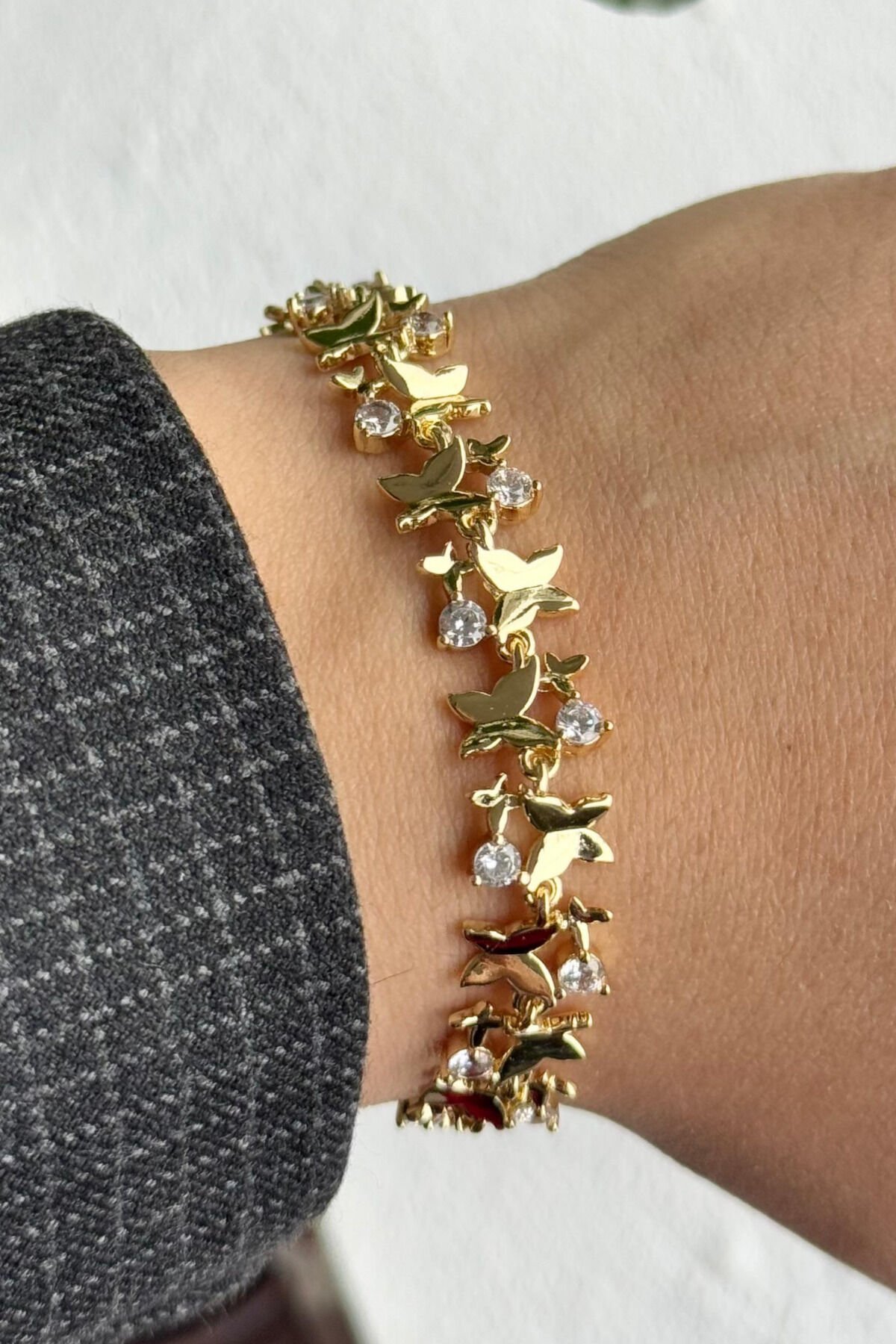 Premium Seri Zirkon Taşlı Full Kelebek Tasarım Kadın Çelik Bileklik Kelepçe