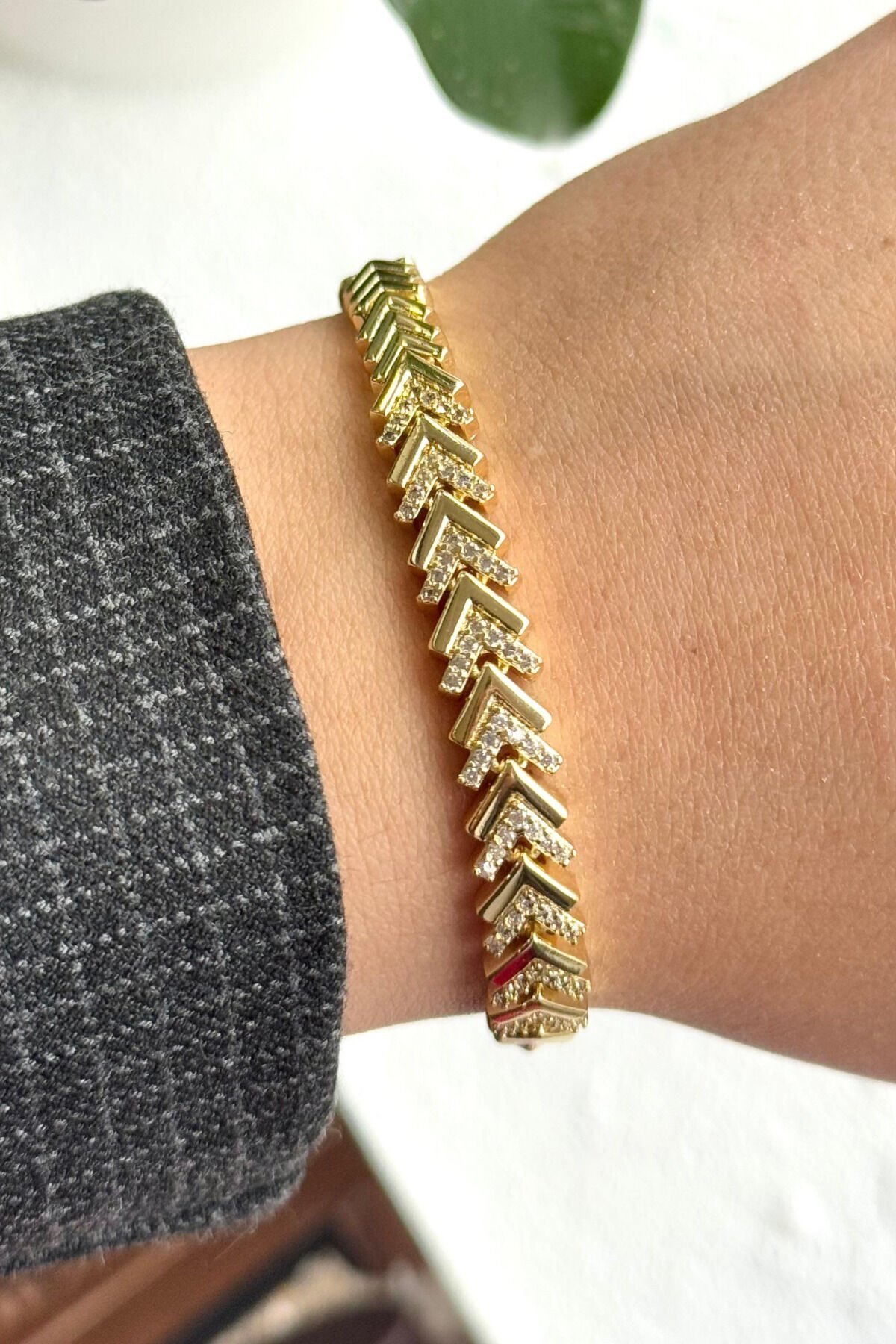 Premium Seri Çavuş Tasarım Kadın Çelik Bileklik Kelepçe