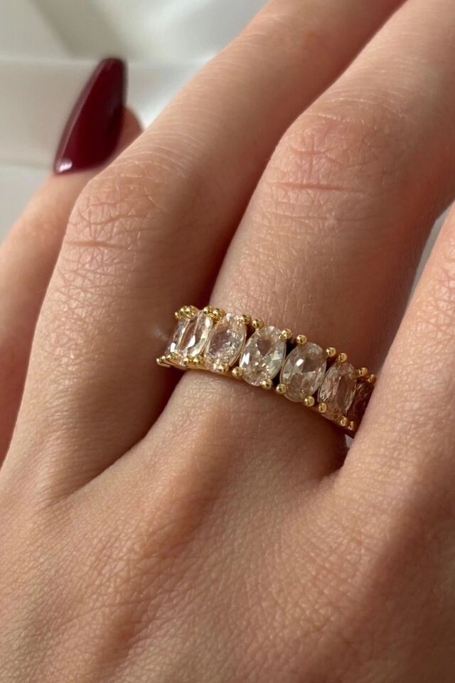 Exclusive Seri Ayarlanabilir Kararmaz Kenarları Burgu Model Oval Sıra Taş Kadın Çelik Yüzük Gold