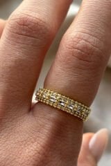 Regalia Üç Sıra Ortası Baget Taş Dizilimi Yuvarlak Taş Yarım Tur Gold Renk Ayarlanabilir Kadın Yüzük