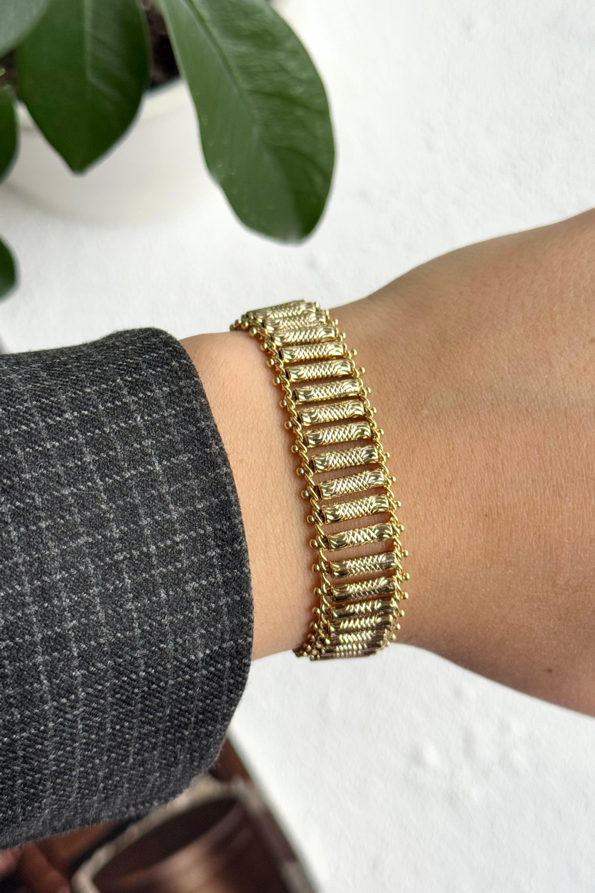 Özel Seri Tırtıklı Silindir Tasarım 14K Xuping Kadın Çelik Bileklik