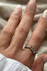 Trinity Üçlü Sıralı Baget Taşlı Ayarlanabilir Kadın Yüzük