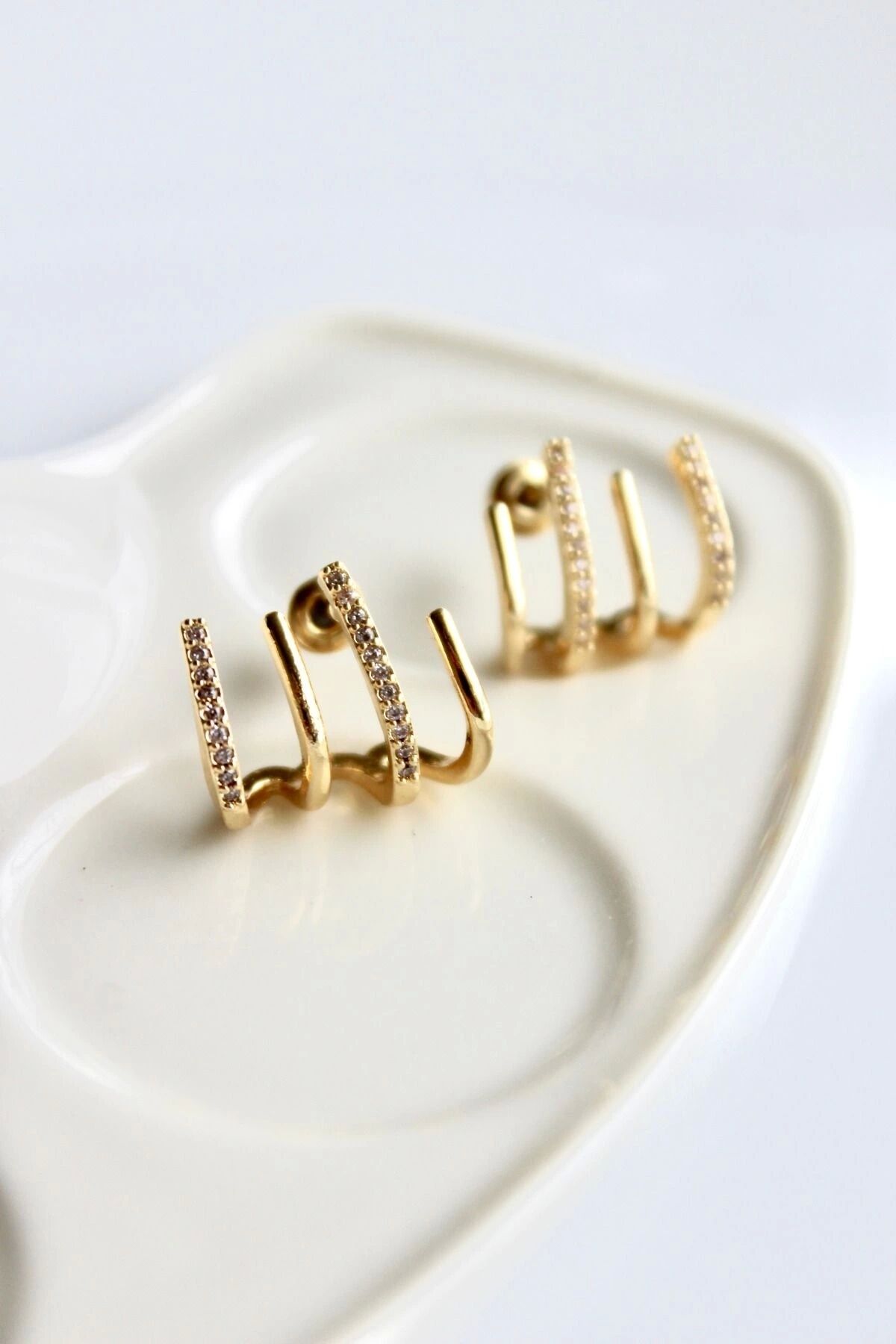 Tek Delik Çoklu Görünüm Renk Atmaz Kadın Çelik Küpe