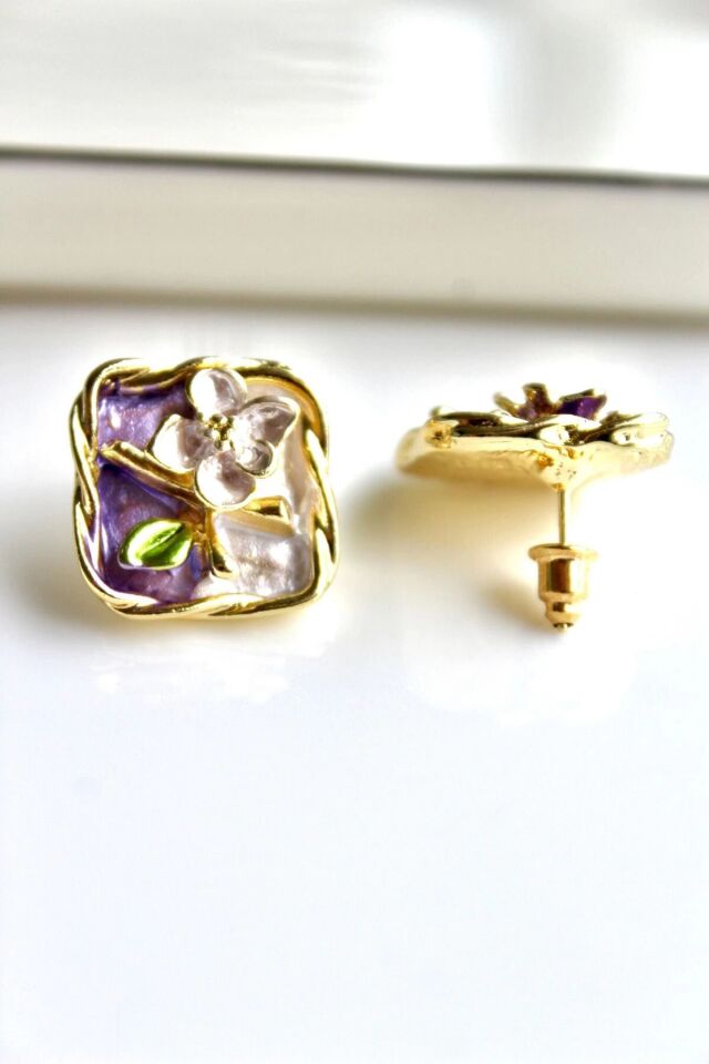 Vintage Kare Burgu Kenarlı Mor Çiçek Motifli 3d Tablo Tasarım Kadın Çelik Küpe Gold