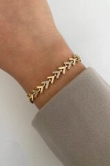 Vera Chain V Model Kuyumcu İşçiliği 14K Altın Kaplama Premium Seri Kadın Çelik Bileklik