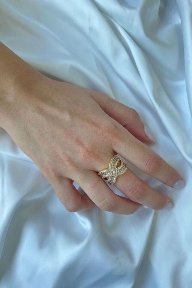 Exclusive Seri Ayarlanabilir Kararmaz Gurmet Model Zirkon Taşlı Kadın Çelik Yüzük Gold
