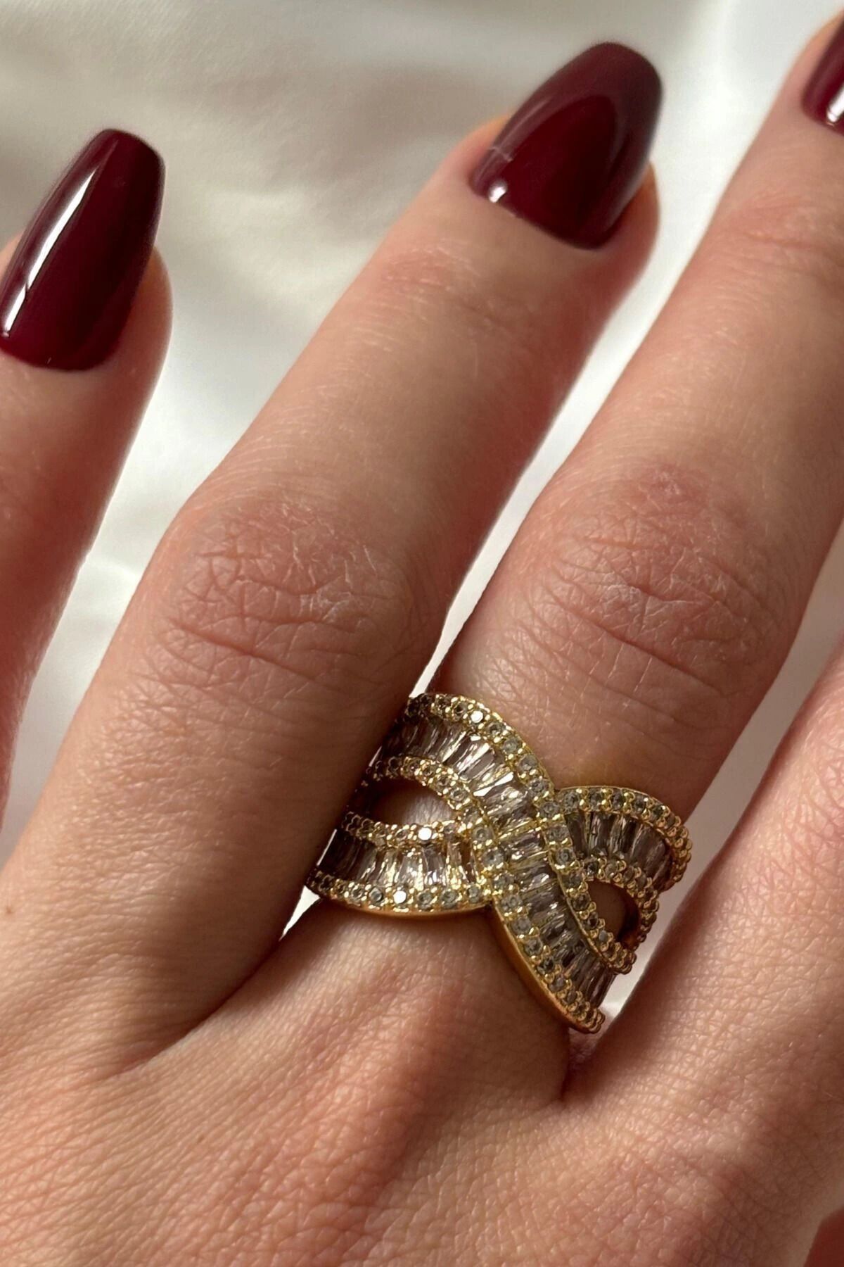 Exclusive Seri Ayarlanabilir Kararmaz Gurmet Model Zirkon Taşlı Kadın Çelik Yüzük Gold