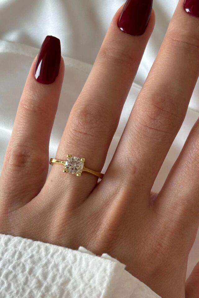 Premium Seri Klasik Yuvarlak Taşlı Tek Taş Tasarım Ayarlanabilir Kadın Çelik Yüzük Gold