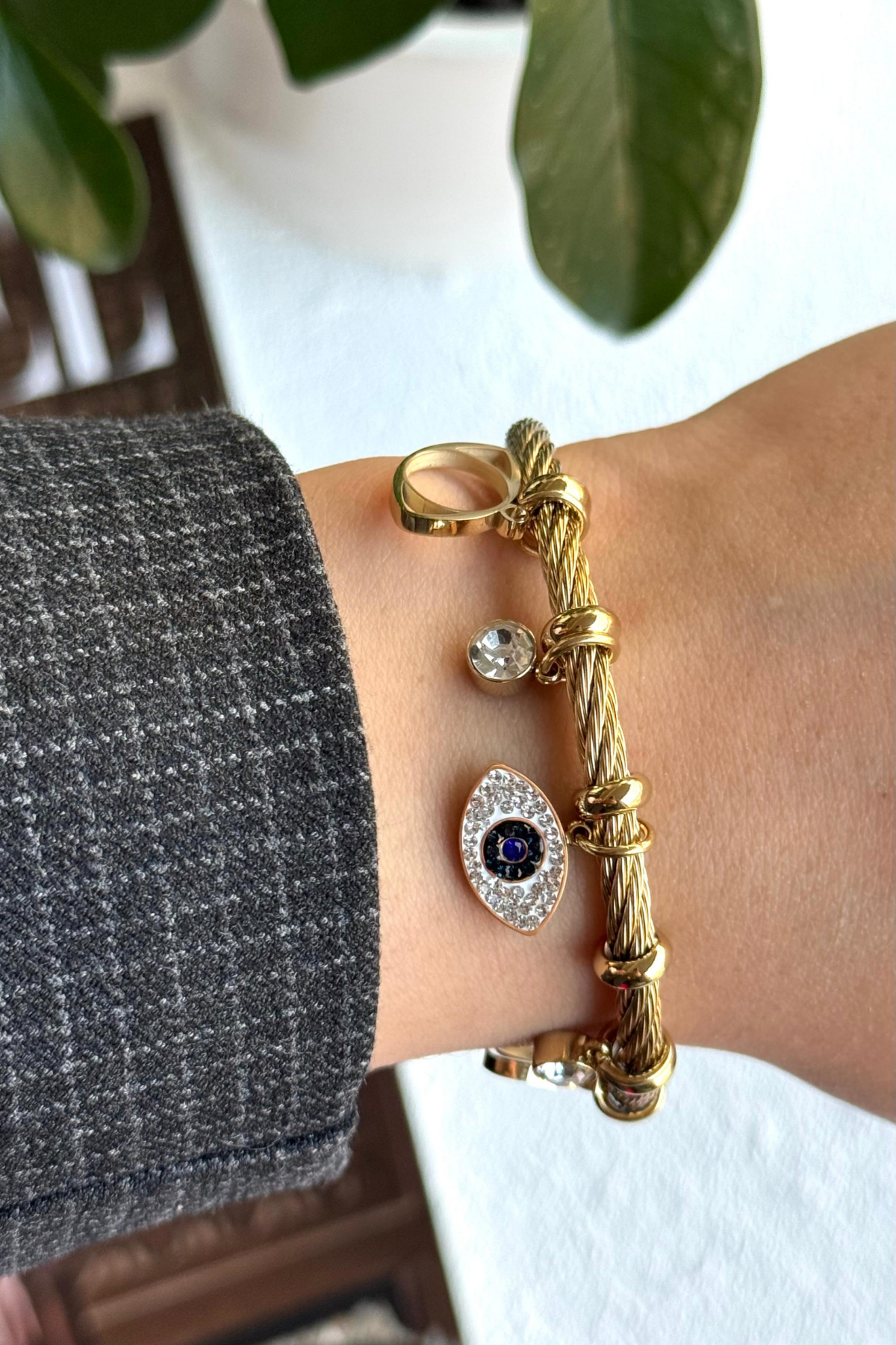 İthal Seri Çoklu Ayarlanabilir Nazar Boncuğu Charmlı Kadın Çelik Bileklik Kelepçe